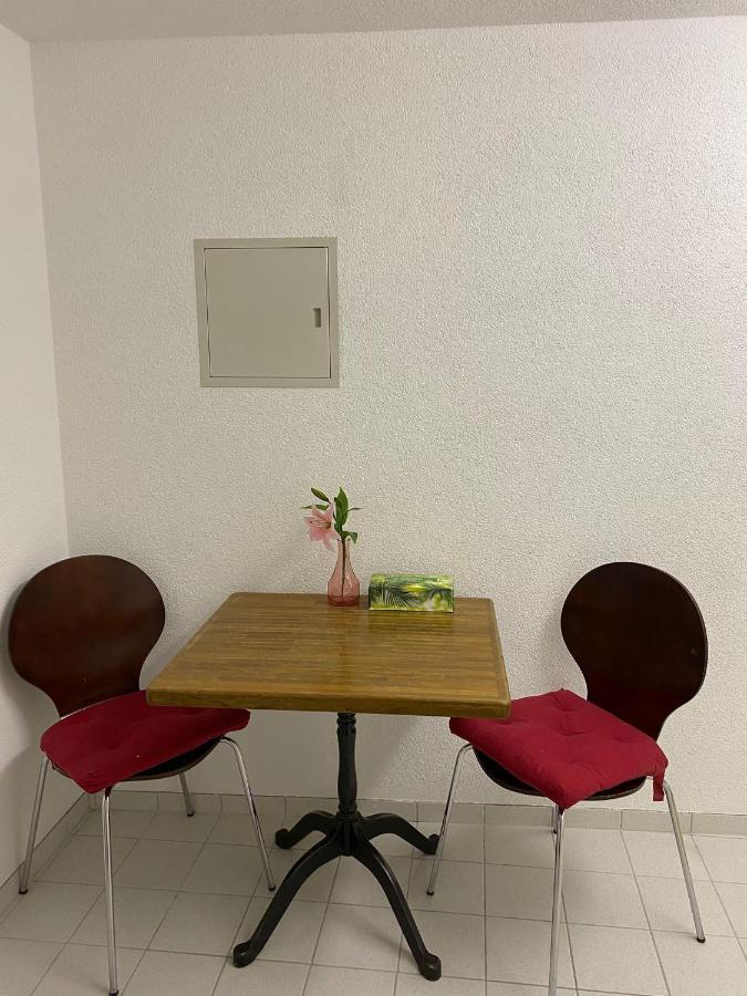 Private Studio Apartment In Bremgarten Exteriér fotografie
